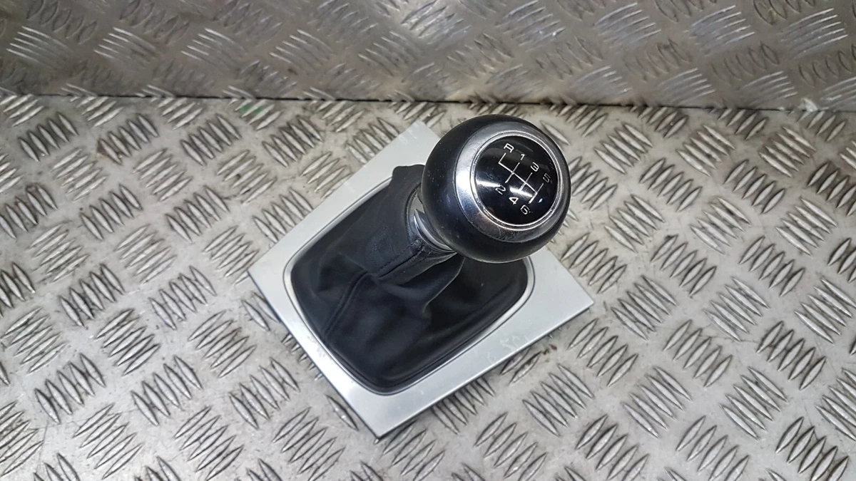 AUDI A3 CABRIO 8P 6 SPEED GEAR STICK KNOB TRIM GAITER 402003001000 momo tuner 35π