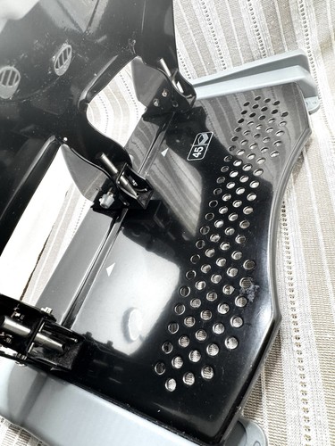 Swingline 45 Fogli 3 Fori Punzone Bassa Forza Smart Touch 45 LEGGI - Foto 3 di 5