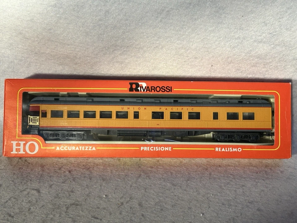 Nice Rivarossi Union Pacific RR 3-Car Passenger Set HO - Image 2 of 4