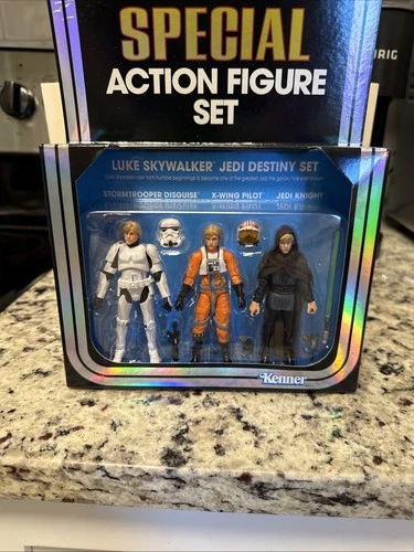 Hasbro Kenner Star Wars Vintage Collection Luke Skywalker Jedi Destiny Set