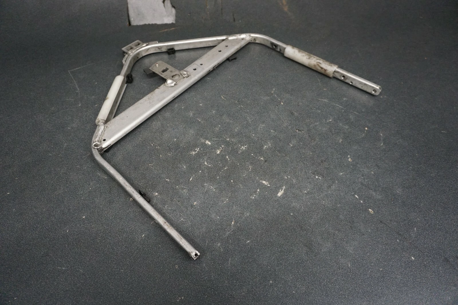 2004-2007 MXZ GSX GTX Summit 800 Ski-Doo OEM Handle Support Frame Bracket