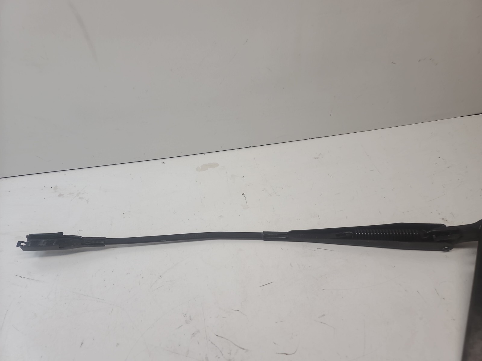 06-10 MERCEDES ML , GL CLASS FRONT LEFT WINDSHIELD WIPER ARM OEM 