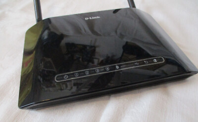 D-Link Wireless Router DSL-2751 WLan Lan USB DSL Netzwerk 300 Mbps ADSL DHCP