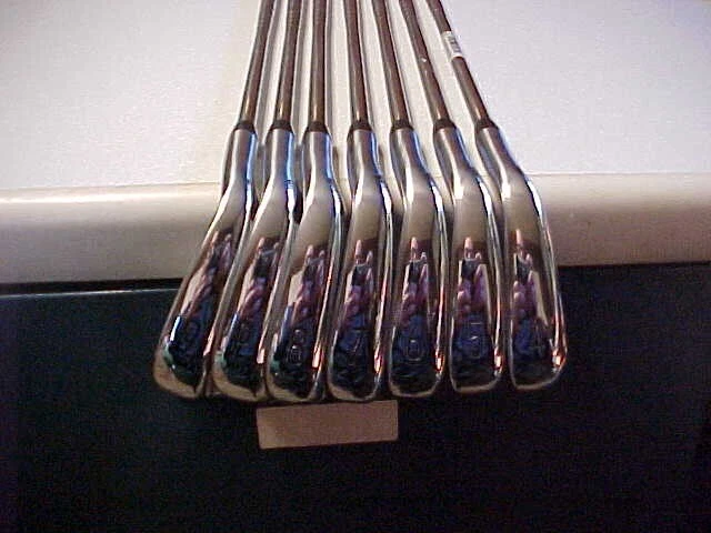 NEW TITLEIST T200iii 4-PW IRONS AMT BLACK STIFF 4 5 6 7 8 9 PW 2024 T200 GEN 3 - Image 2 of 4