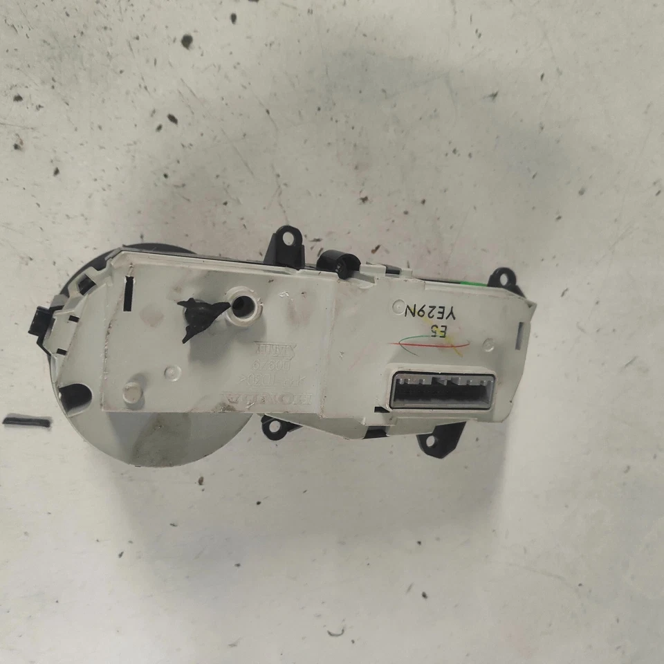 Honda Insight 2010 calefacción panel de control de clima D09Z9 Foto 3 de 4