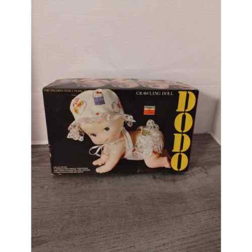 1982 DODO Crawling Doll #7850 Baby Girl  - Afbeelding 1 van 8