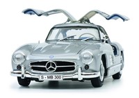 Mercedes Benz 300SL FlüGeltüRer W198 Silber 1:18 Schuco 450045200 Modellauto