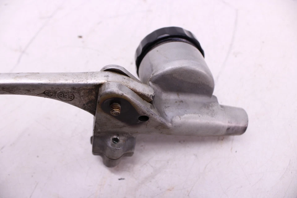 Honda CB350 1972 cilindro maestro de freno delantero Foto 3 de 4