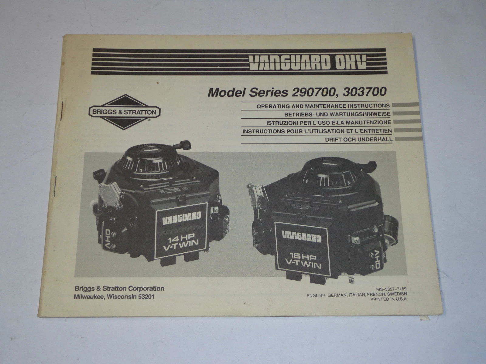 Instruction Manual Briggs & Stratton Engine 290700 / 303700