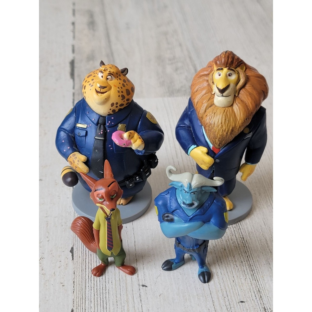 Zootopia Disney playset lionmayor cop jaguar cheetah fox nick set