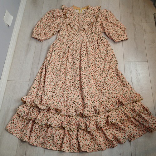 350$ Celia B Abaca Floral Corduroy Bib Prairie Ruffle Midi Dress Size m - Picture 15 of 22