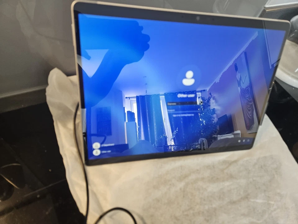 Microsoft Surface Pro 8 - 8GB RAM - 128GB SSD [] - Image 2 of 4