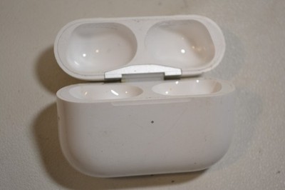 Genuine Apple AirPods Pro 2nd Gen Charging Case A2700 CASE ONLY | eBay