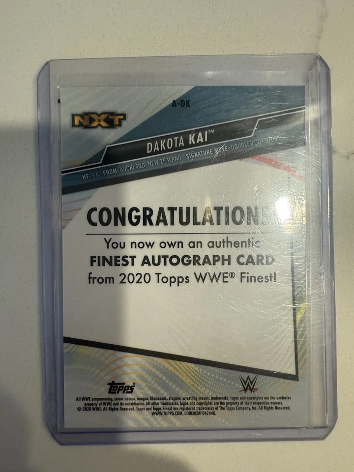 2020 Topps Finest WWE Gold Refractor /10 Dakota Kai #A-DK Auto - Image 3 of 3