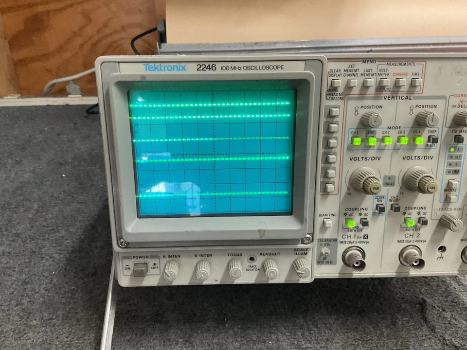 Osciloscopio de laboratorio Tektronix 2246 100 MHz unidad de prueba portátil Foto 2 de 4