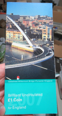 2007 GATESHEAD MILLENNIUM BRIDGE ONE 1 POUND COIN IN ORIGINAL ROYAL MINT PACK