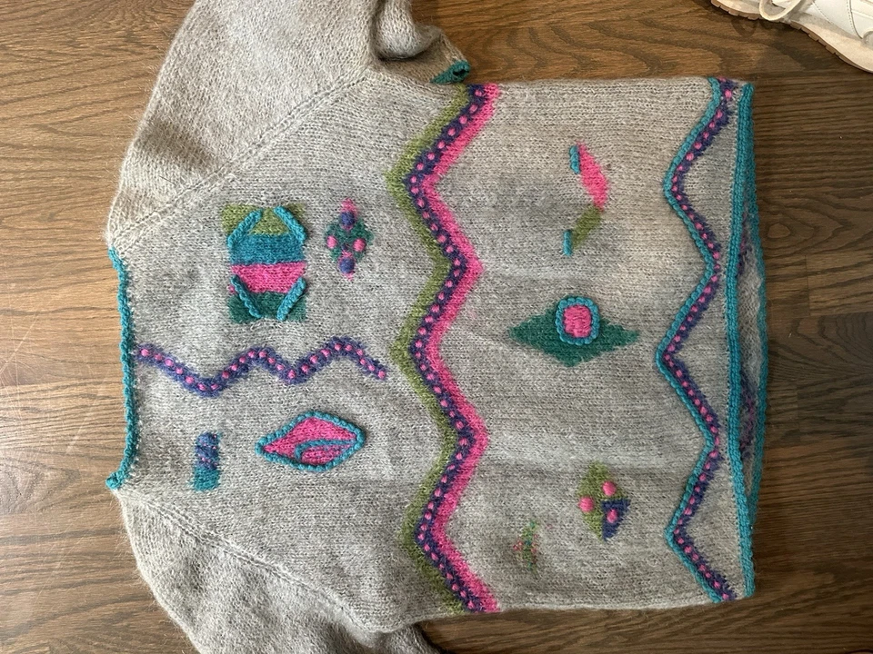 Bergdorff Goodman vintage Itslian Ilaria Hand-Knit Sweater – 1960s/1970s - Image 2 of 4