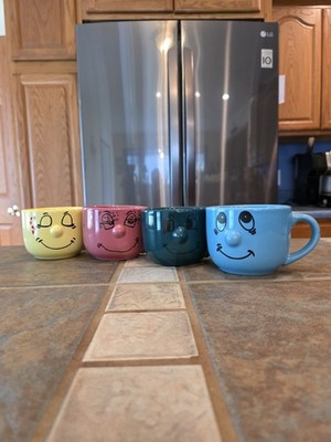 Delce Vita SMILEY Face 3D Nose Mug Set Of 4 Retro Colors