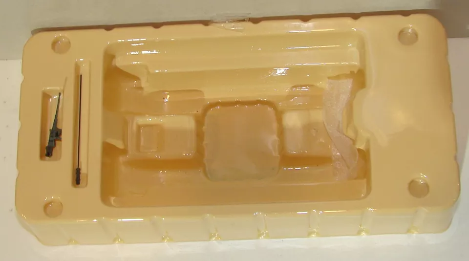 Corgi, US51009 USMC M4A3 Sherman Tank C Co Tarawa, 1943 Colorado - Image 3 of 4