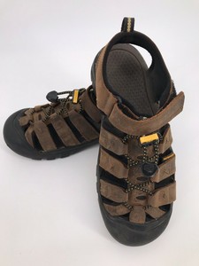 keen sandals size 5