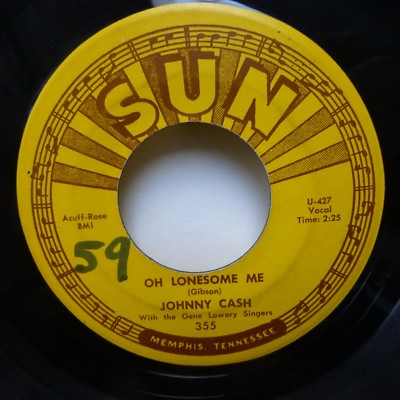 JOHNNY CASH 45 Life Goes On / Oh Lonesome Me Sun Single 7'' 45 RPM