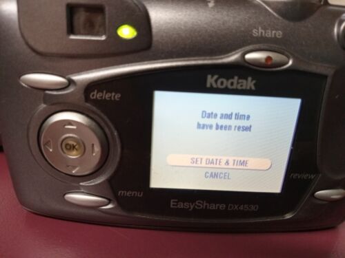 Kodak EasyShare DX4530 digital camera With Dock And Manual - Picture 6 of 9