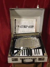 SONOREX Accordion 26 Key Vintage 1970 Case Czechoslovakia Concertina Delicia