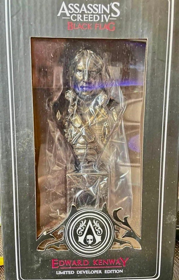 Assassin's Creed Edward Kenway Faux-Bronze Bust -Limited Developer's edition - Image 3 of 4