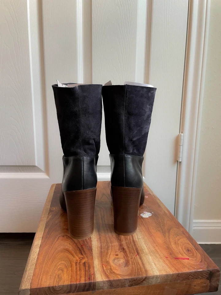 Vince. Boots Womens 6 Black & Gray Fold Over Leather Heel Ankle Booties Italy - Image 2 of 4