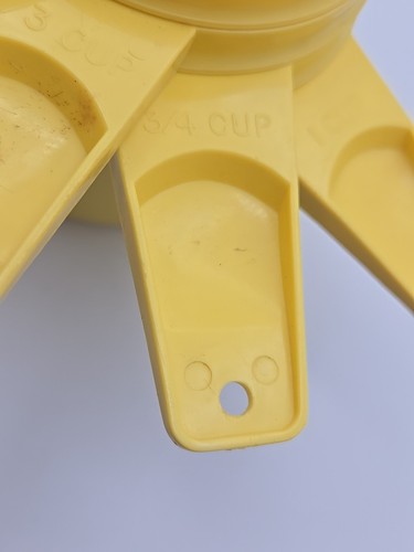 Vintage Tupperware Measuring Cups Set of 4 Yellow Retro 1/2 to 1 cup Baking USA - Picture 4 of 11