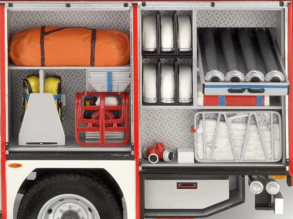 Straż pożarna MAN TGM/Schlingmann HLF 20 VARUS 4x4 - Revell 07452 skala 1/24 - Immagine 4 di 4