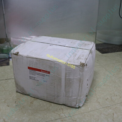 NEW 1PC IN BOX   V5329A2077 electric three-way valve FedEx or DHL #A6-39