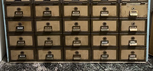 Vintage 1967 Ottone Ufficio Postale USA Cassetto postale POS Porta Grande (VENDITA SINGOLA) - Foto 12 di 15