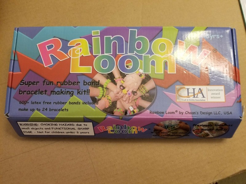 Rainbow Loom Kit Plus Lot Of Bands and book