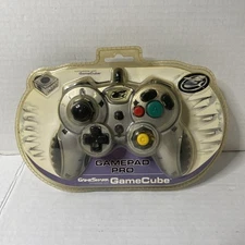 Mad Catz Nintendo Gamecube Controller Silver. Game shark logo. NEW/SEALED