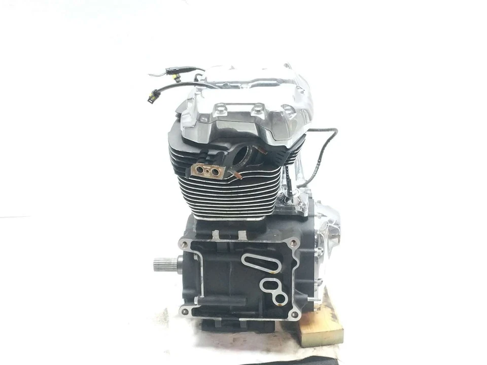 Motor Harley FLHTCUTG Tri Glide Ultra 17 107ci ¡GARANTIZADO 12,8 K millas! Foto 2 de 4