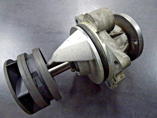 Kühlwasserpumpe BMW E90 E92 M3 E60 E61 M5 E63 M6 Wasserpumpe 4092830