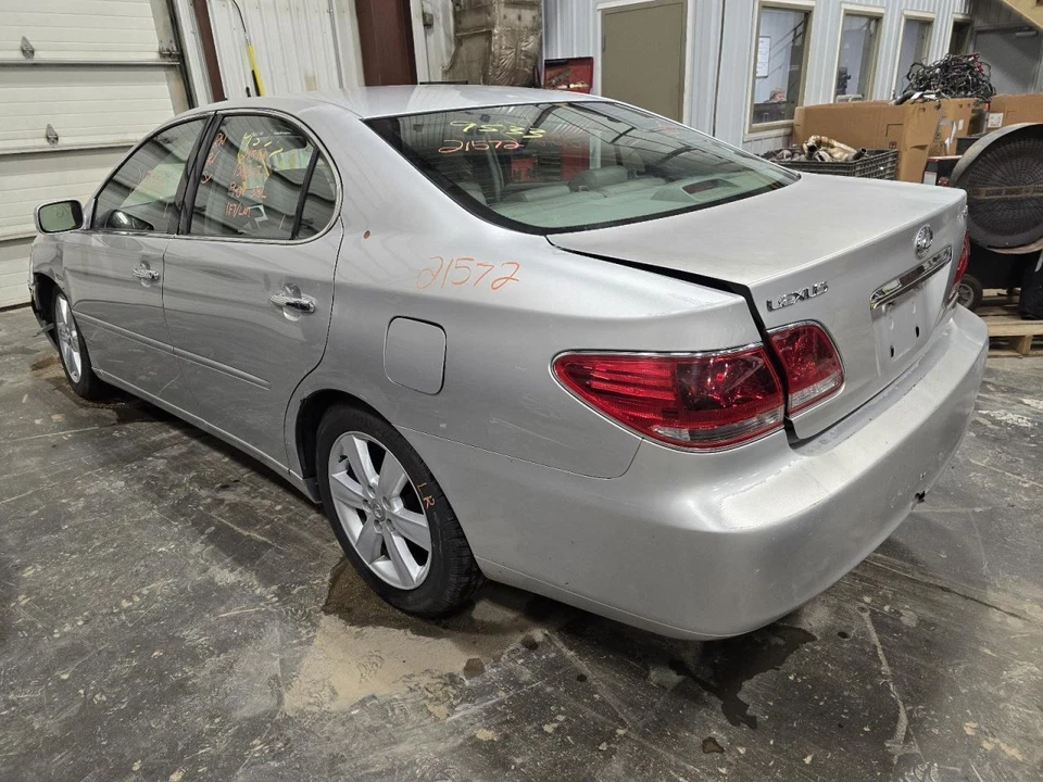 04 - 06 LEXUS ES330 AC Condensador E823133 Foto 3 de 4