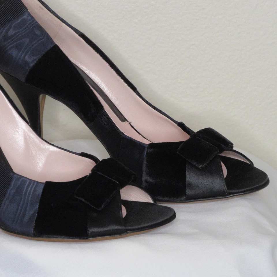 Zapatos de salón Moschino para mujer con moño a rayas azul/negro talla 38,5 EE. UU. 8,5 4" tacón nuevo en caja Foto 2 de 4