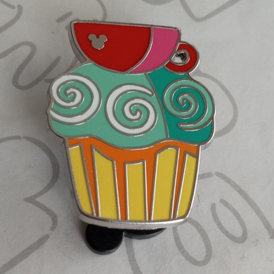 Mad Tea Party Cupcake Treats 2025 Hidden Mickey DLR Disney Pin 174823