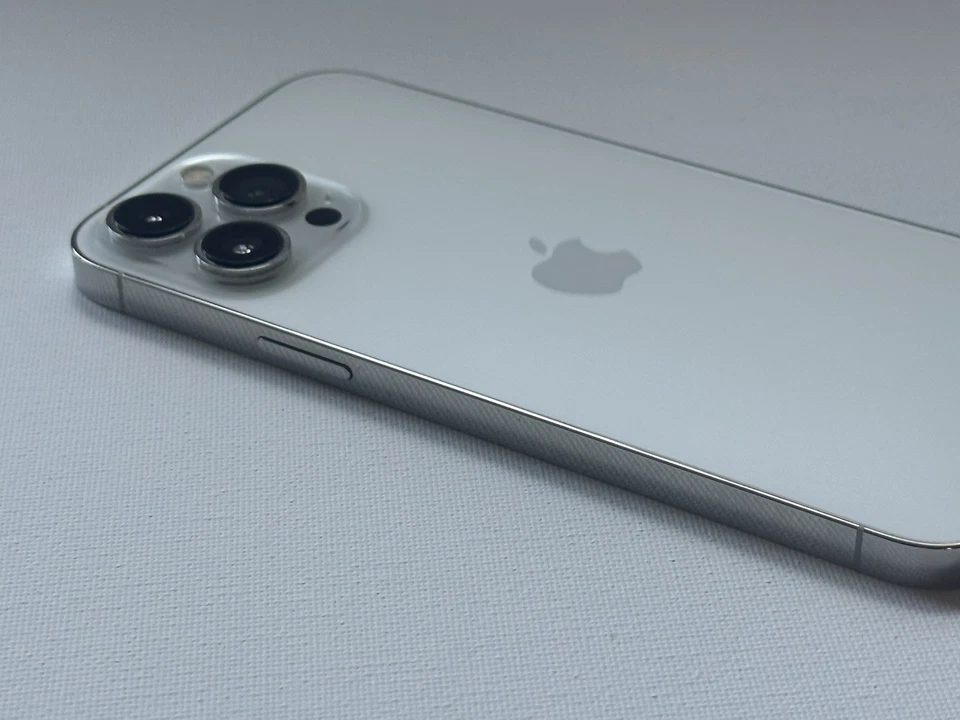 Apple iPhone 13 Pro Max 128 GB Unlocked - Very Good Condition - White - 87% READ - Image 4 of 4