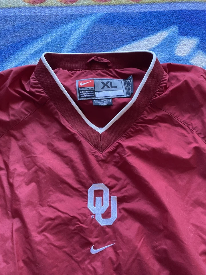 Chaqueta cortavientos de colección Nike Oklahoma Sooners para hombre XL suéter Swoosh central NCAA Foto 2 de 4