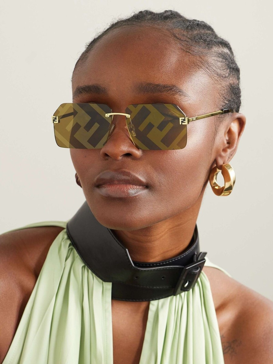 Brand New Fendi Sunglasses FE40043U METAL SILVER/ GREEN LENS Brand New Fendi Sunglasses FE40043U METAL SILVER/ GREEN LENS