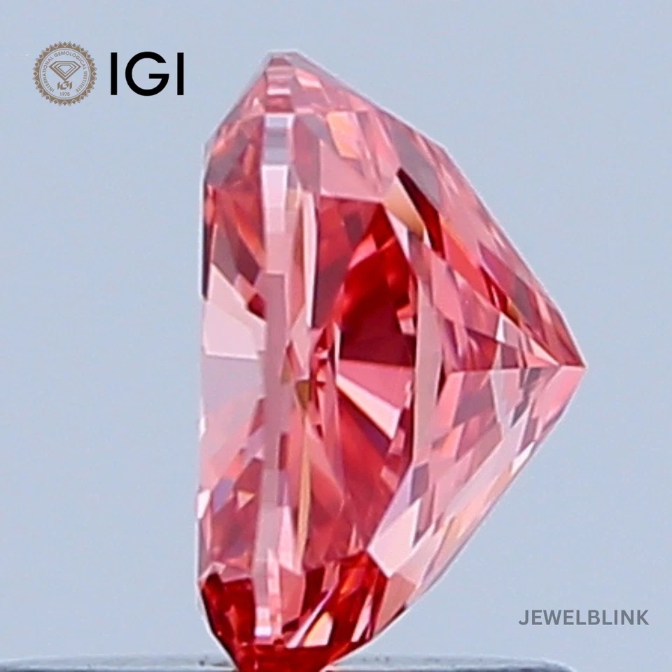 IGI Certified 0.86 Carat Fancy Vivid Pink VVS1 Cushion Cut CVD Lab Grown Diamond - Image 2 of 4