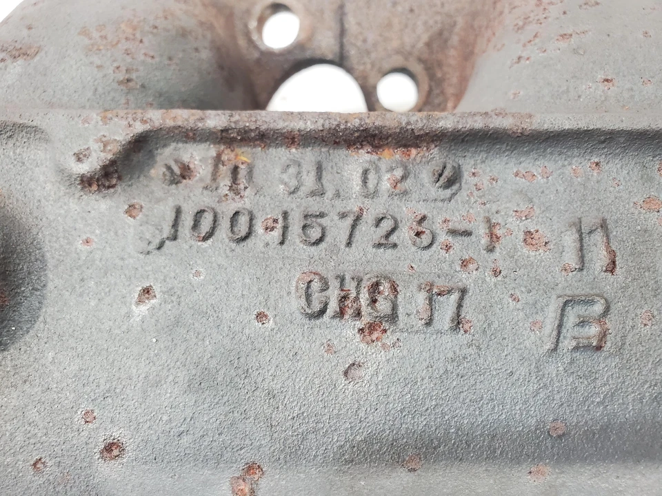 Colector de escape derecho (pasajero) (con puertos de smog)(10045726)(454) 88-95 Chevy/GMC Foto 2 de 3