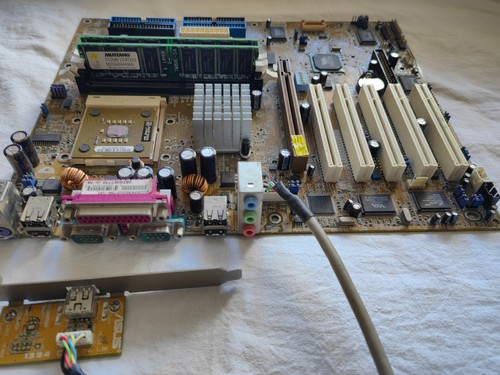 ASUS A7V333,socket462 AMD Sempron,DDR333,AGP Pro - Afbeelding 7 van 17