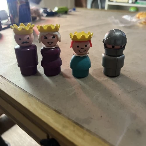 Vintage Fischer Price Little People For Castle Set #993 (4 Total Little People)