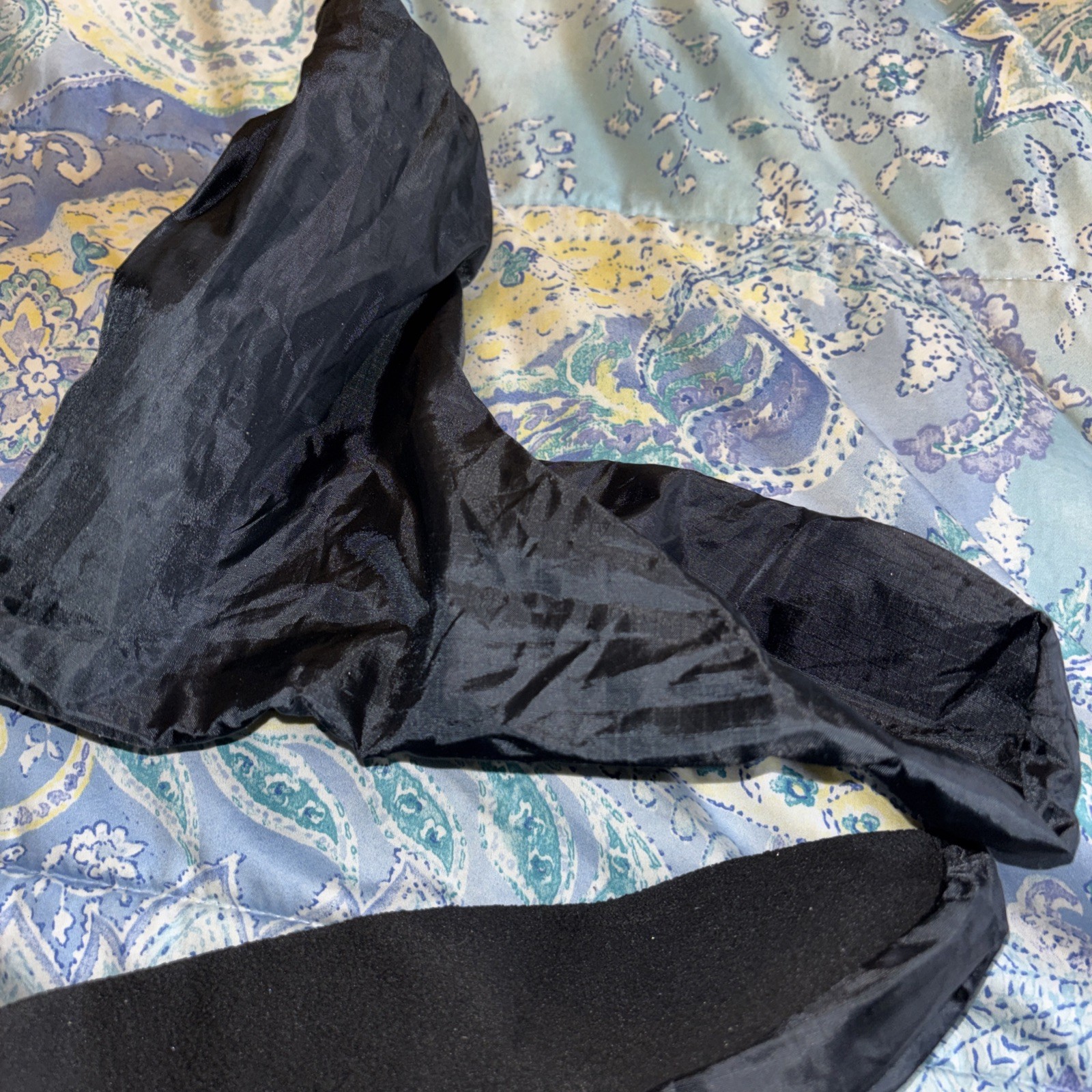 Showerpass Shoe Covers Med.  Waterproof  For Shoes No Big Than 11.75 Inches