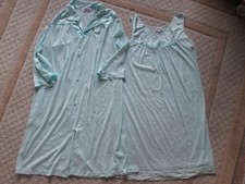 Vanity Fair 2 pc Gown Robe Set Embroidered Medium w/ POCKETS 1- Made in USA