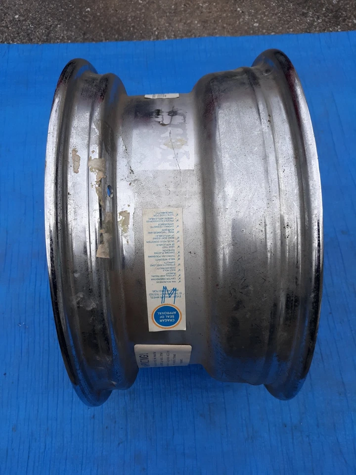 Rueda Cragar SS 16x8 Ford Mopar 1997 nueva de stock Foto 3 de 4